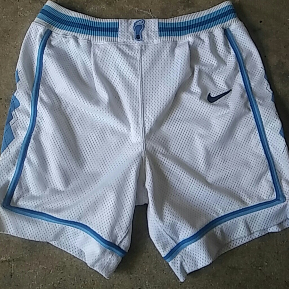 Vintage Nike UNC TARHEELS Authentic shorts